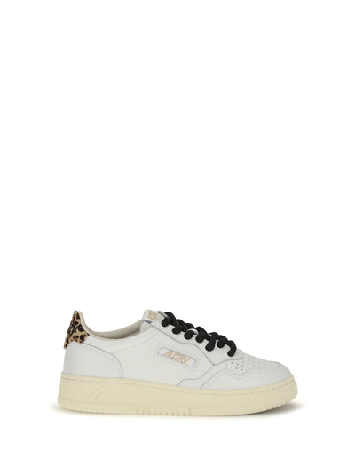 medalist low leather sneakers