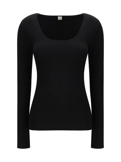 compact sweater