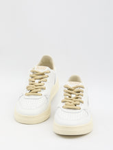 AUTRY 37 sneakers medalist low