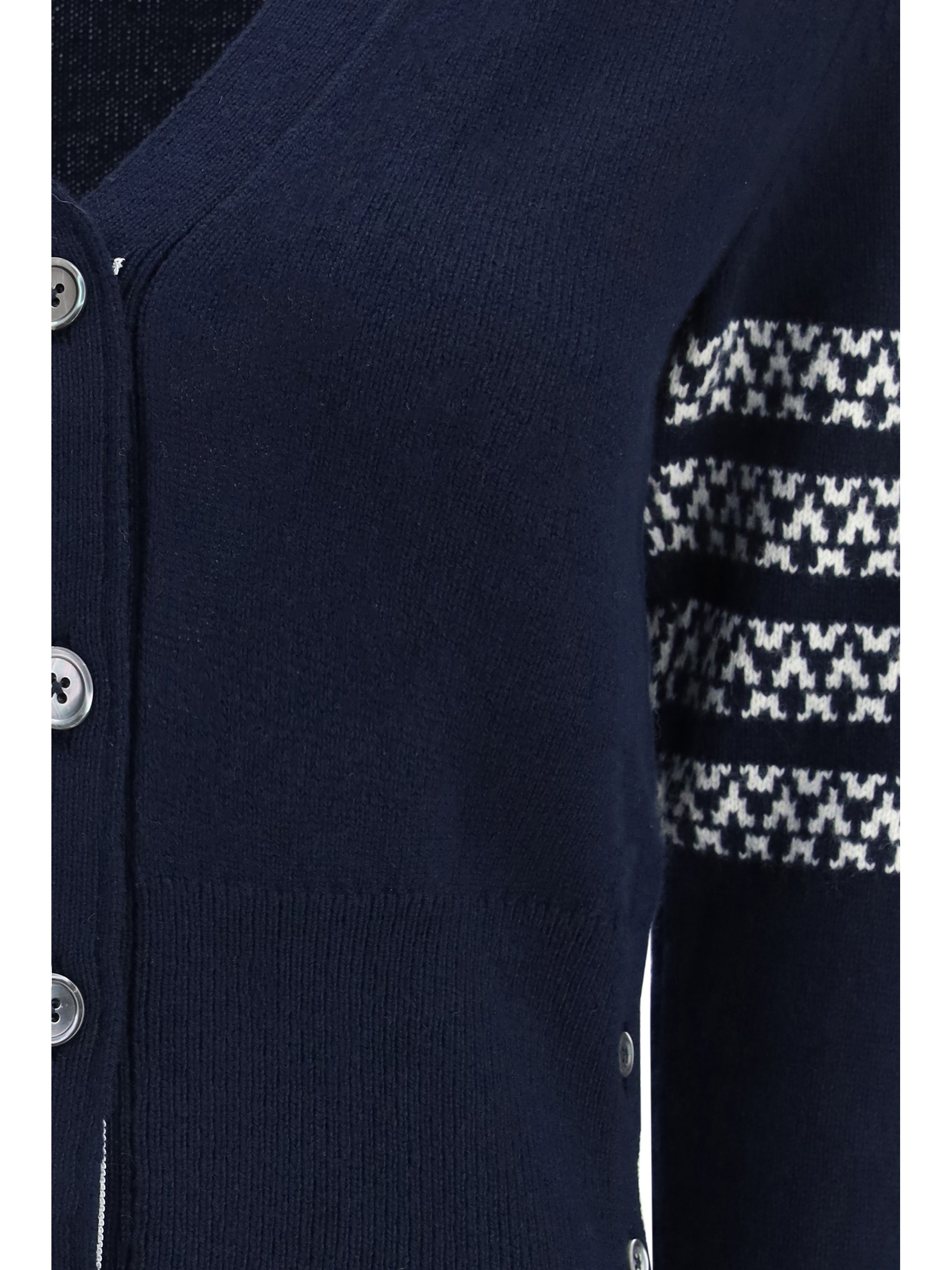 THOM BROWNE 38 holiday hector cardigan