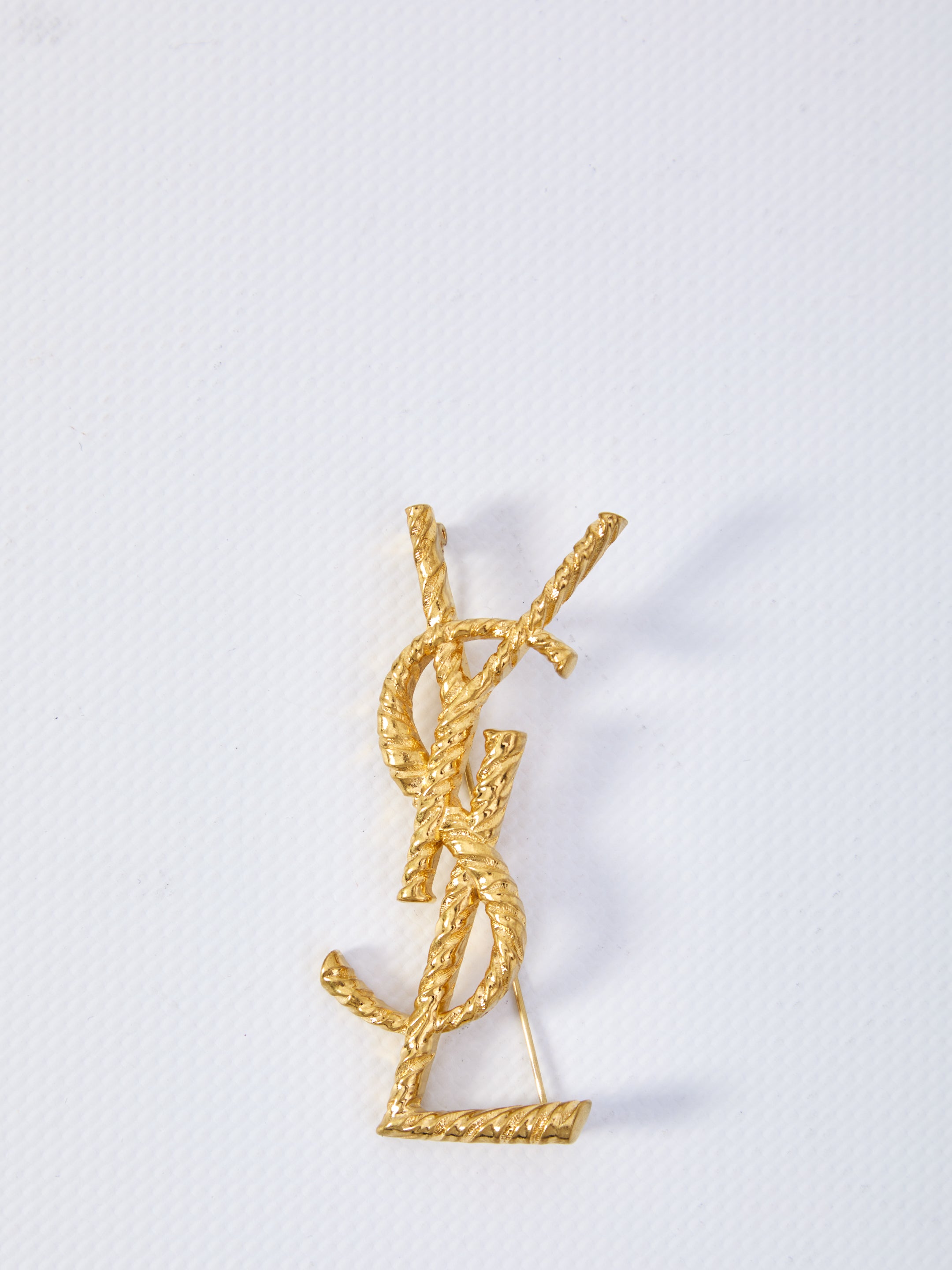 SAINT LAURENT OS cassandre brooch