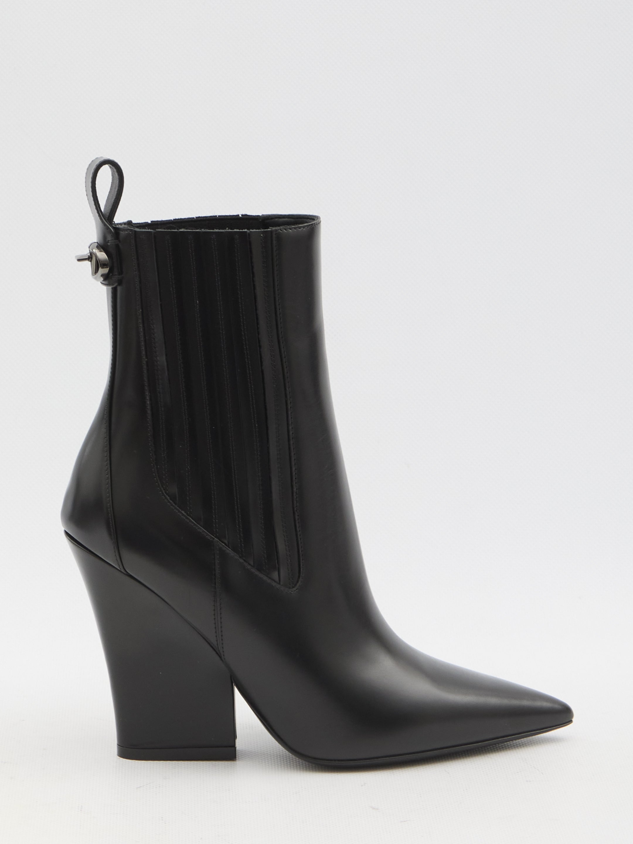 VALENTINO GARAVANI 38½ vlogo lockette booties