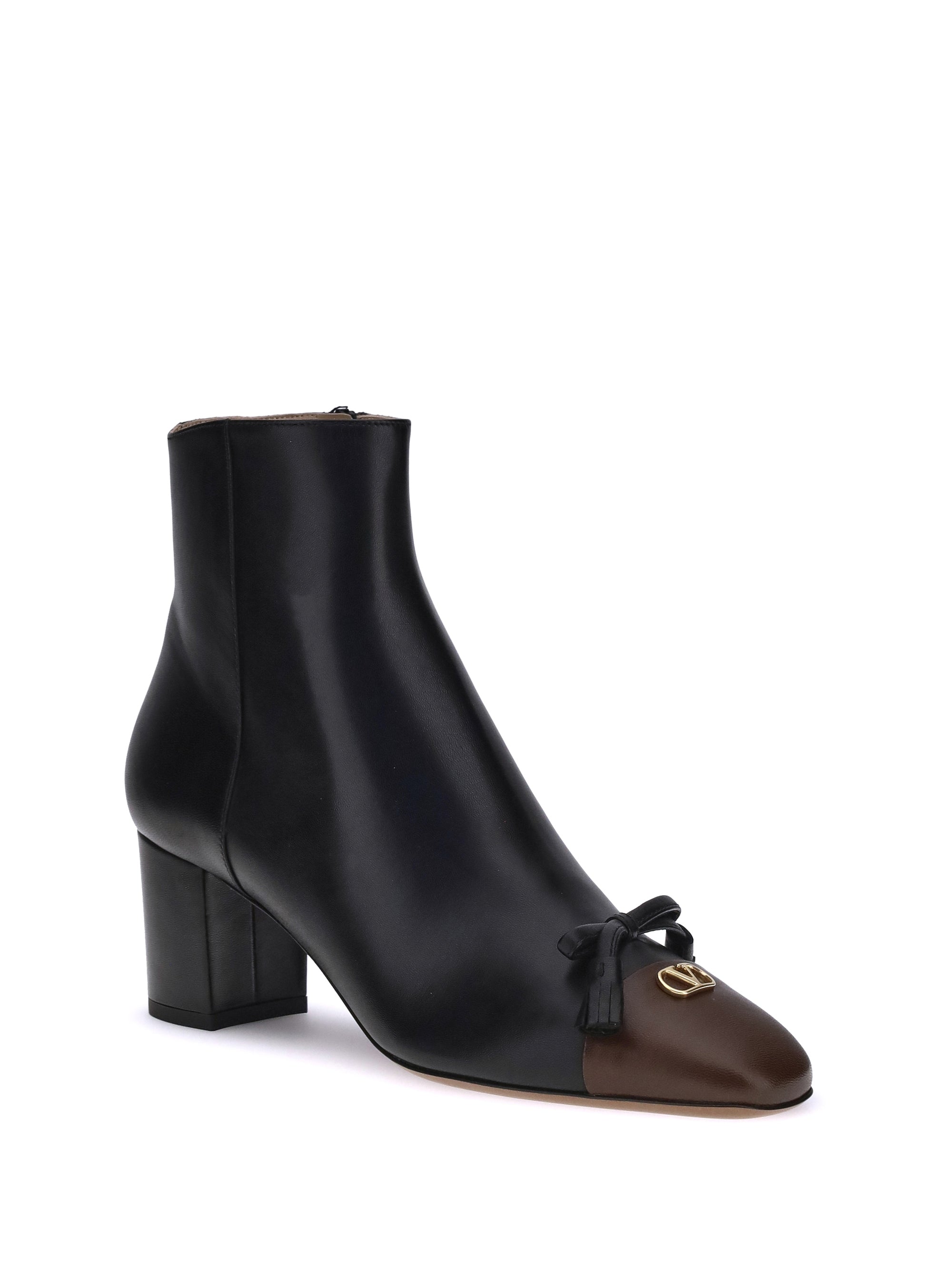 VALENTINO GARAVANI 36 valet du roi bootie
