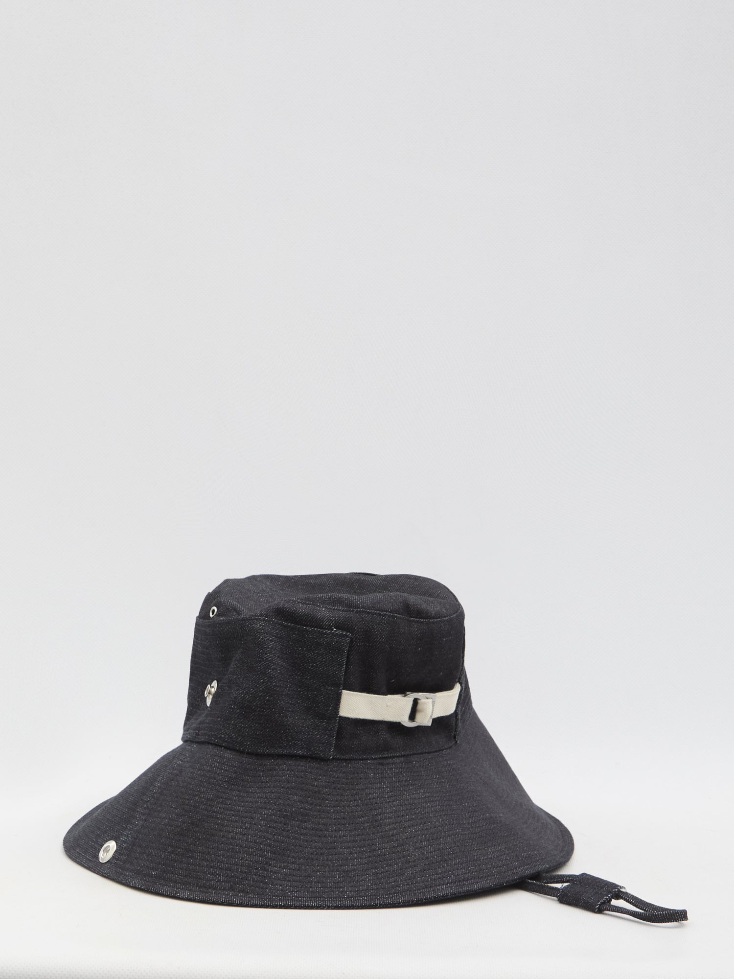 JACQUEMUS 58 de-nimes bucket hat