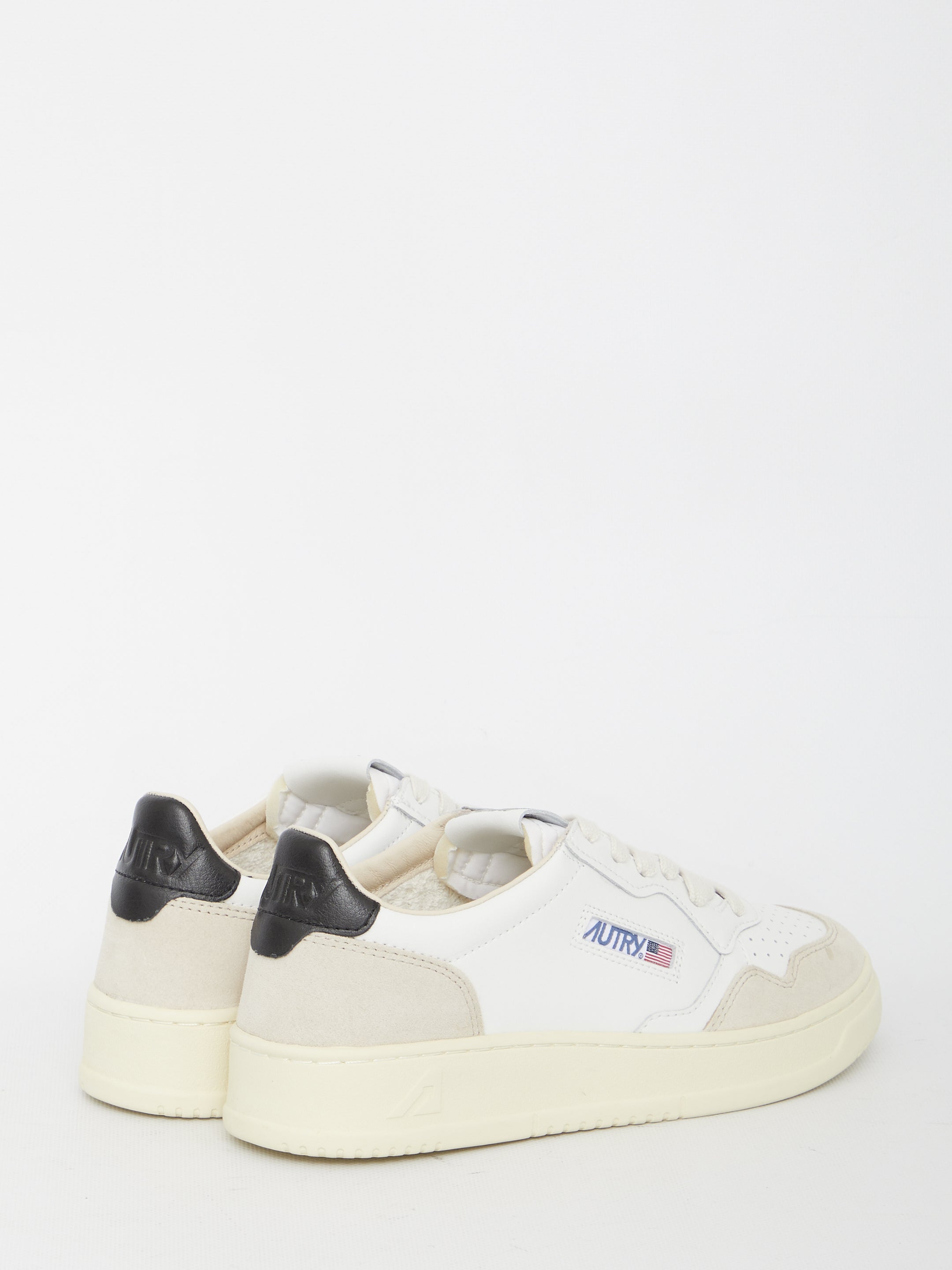 AUTRY 37 medalist low sneakers