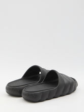 MONCLER 37 lilo slides