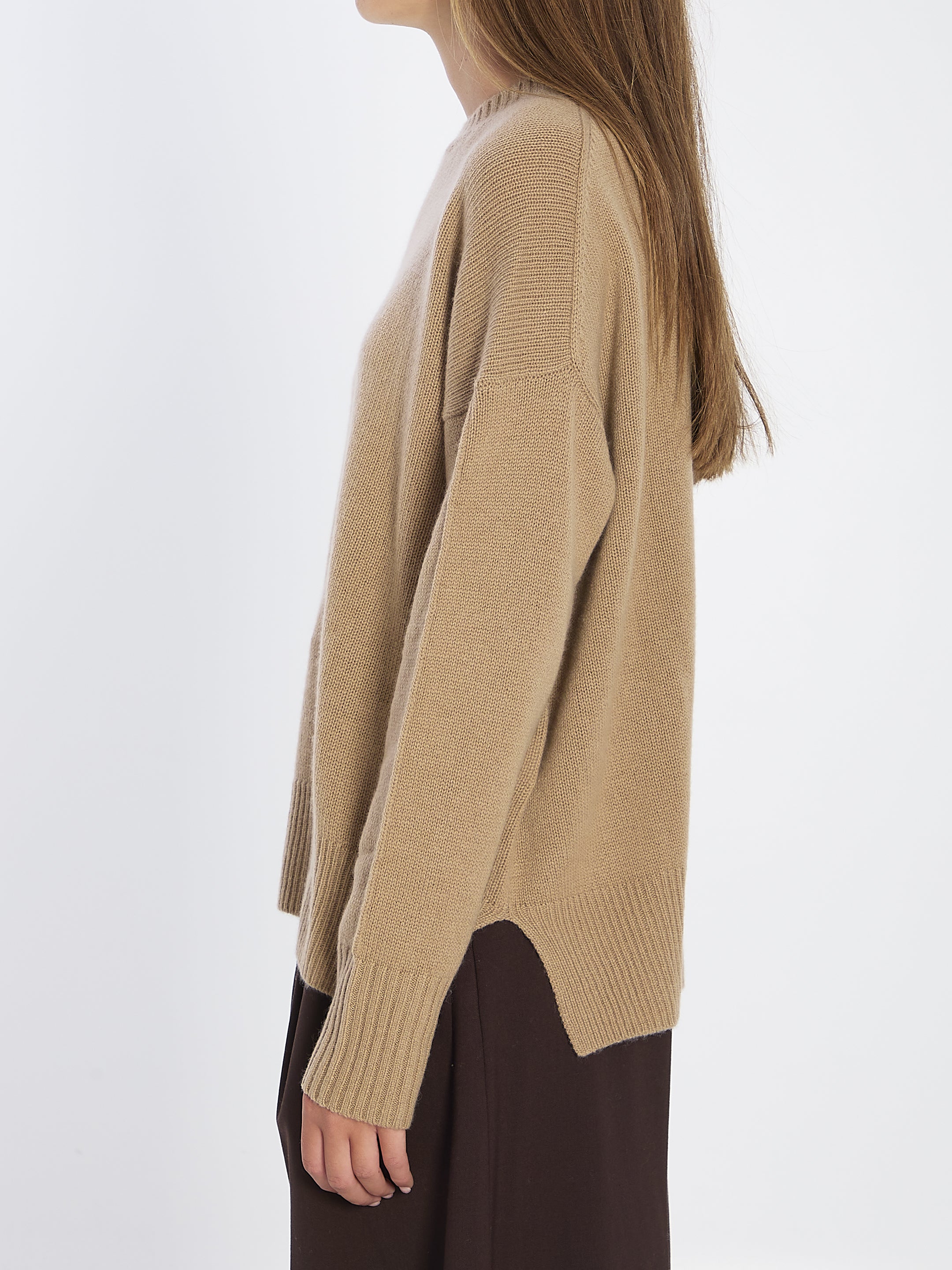 ALLUDE M cashmere sweater
