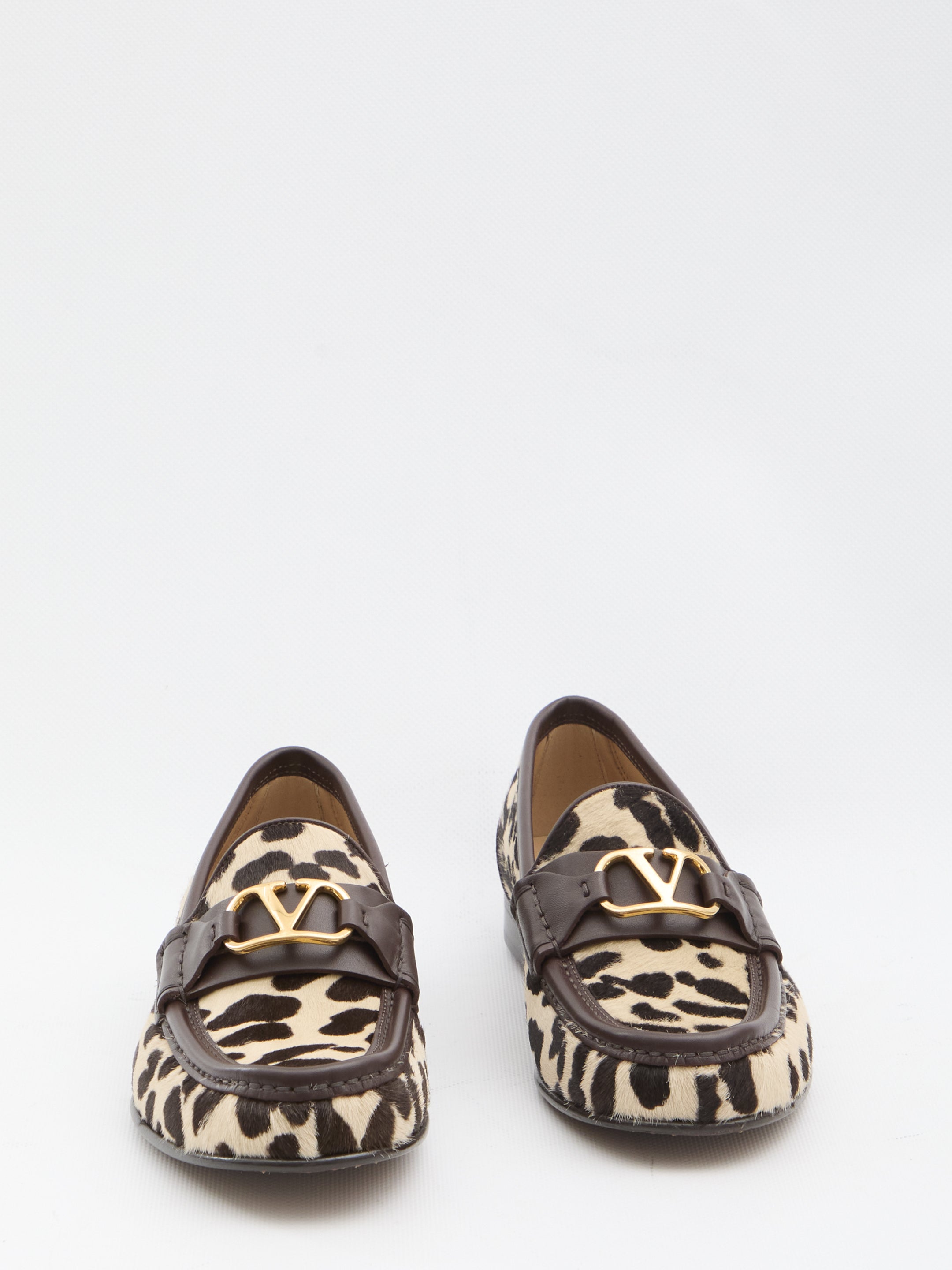 VALENTINO GARAVANI 36 vlogo signature loafers