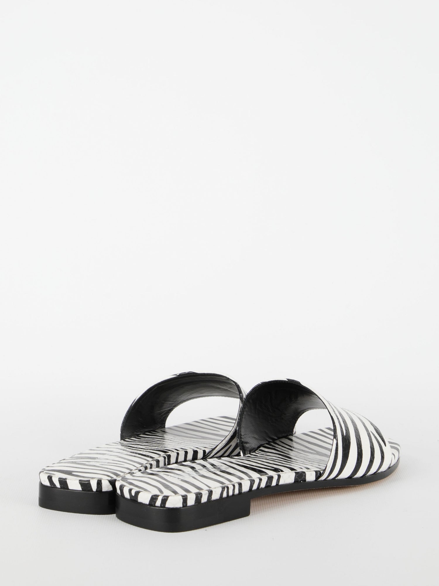 PARIS TEXAS 36 zebra-print flat sandals