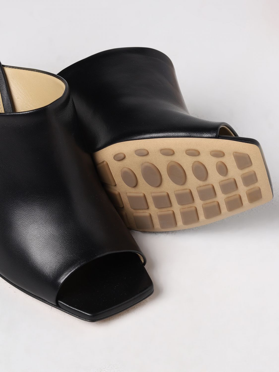 BOTTEGA VENETA 41 canalazzo mules in leather