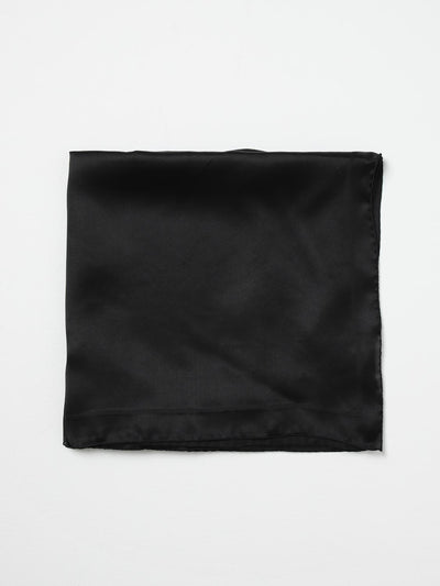 woman's neck scarf