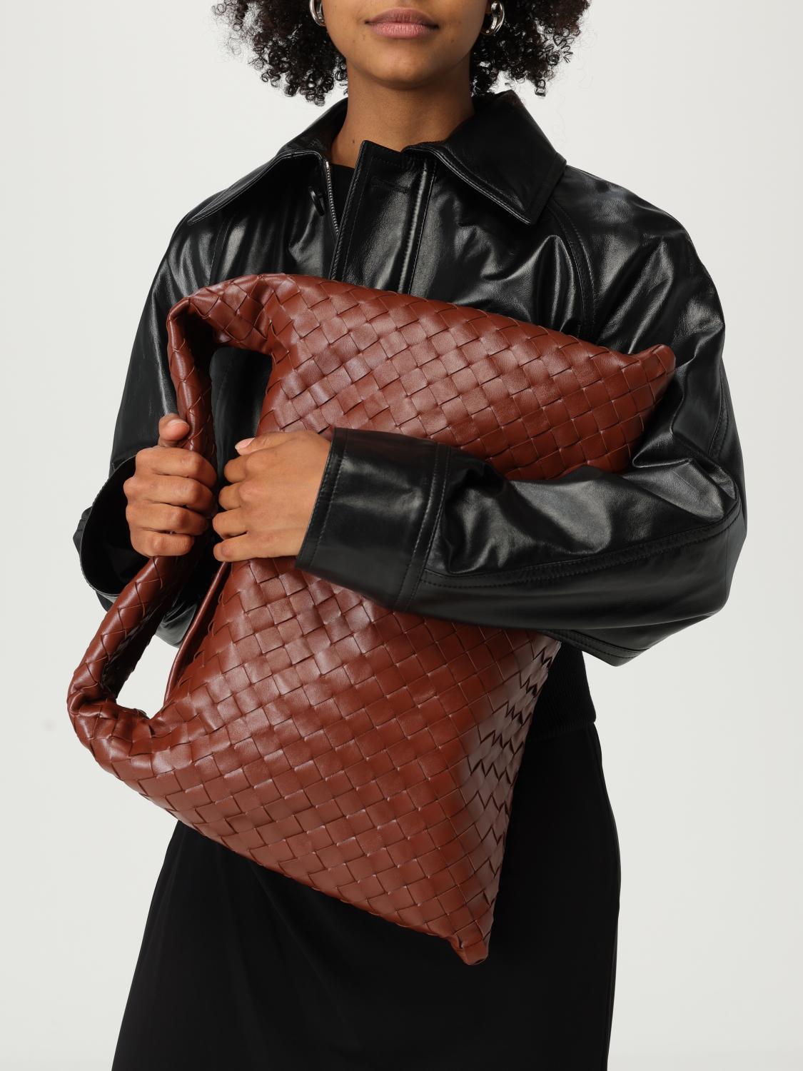 Small Hop Leather Shoulder Bag