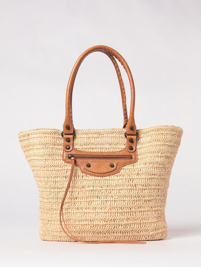 woman's shoulder bag