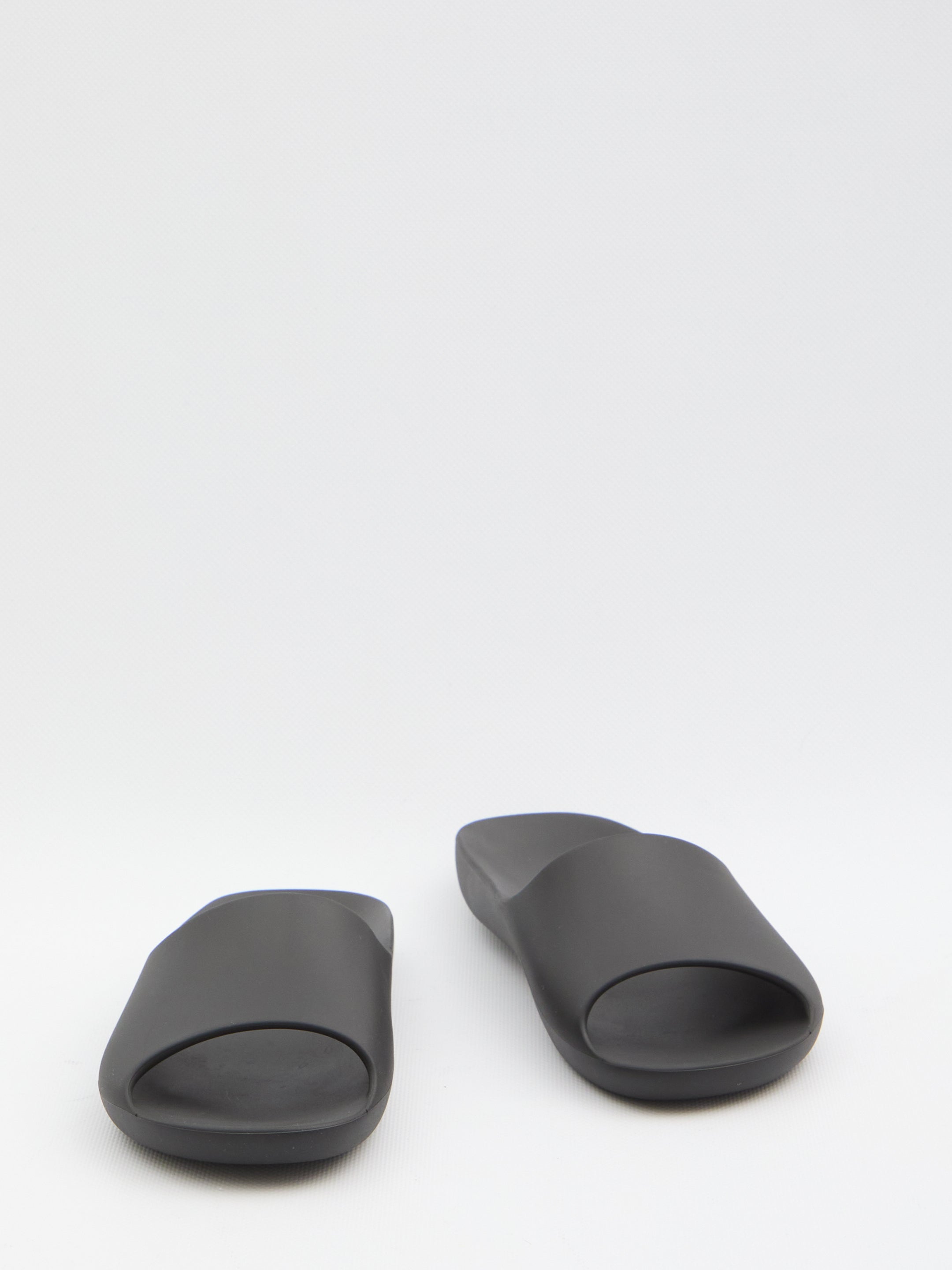 THE ROW 38 ama slip-on in rubber