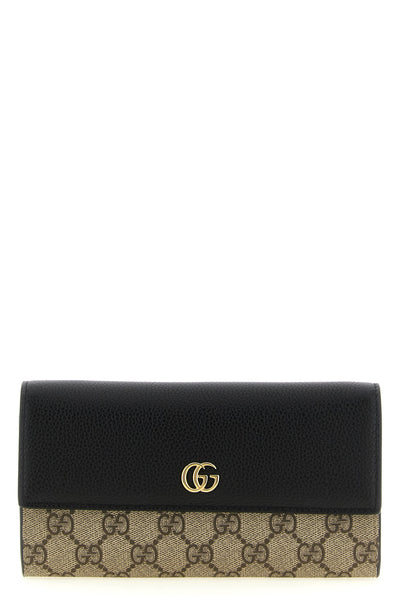 the gucci gg marmont wallet on chain features a structured rectangular silhoue