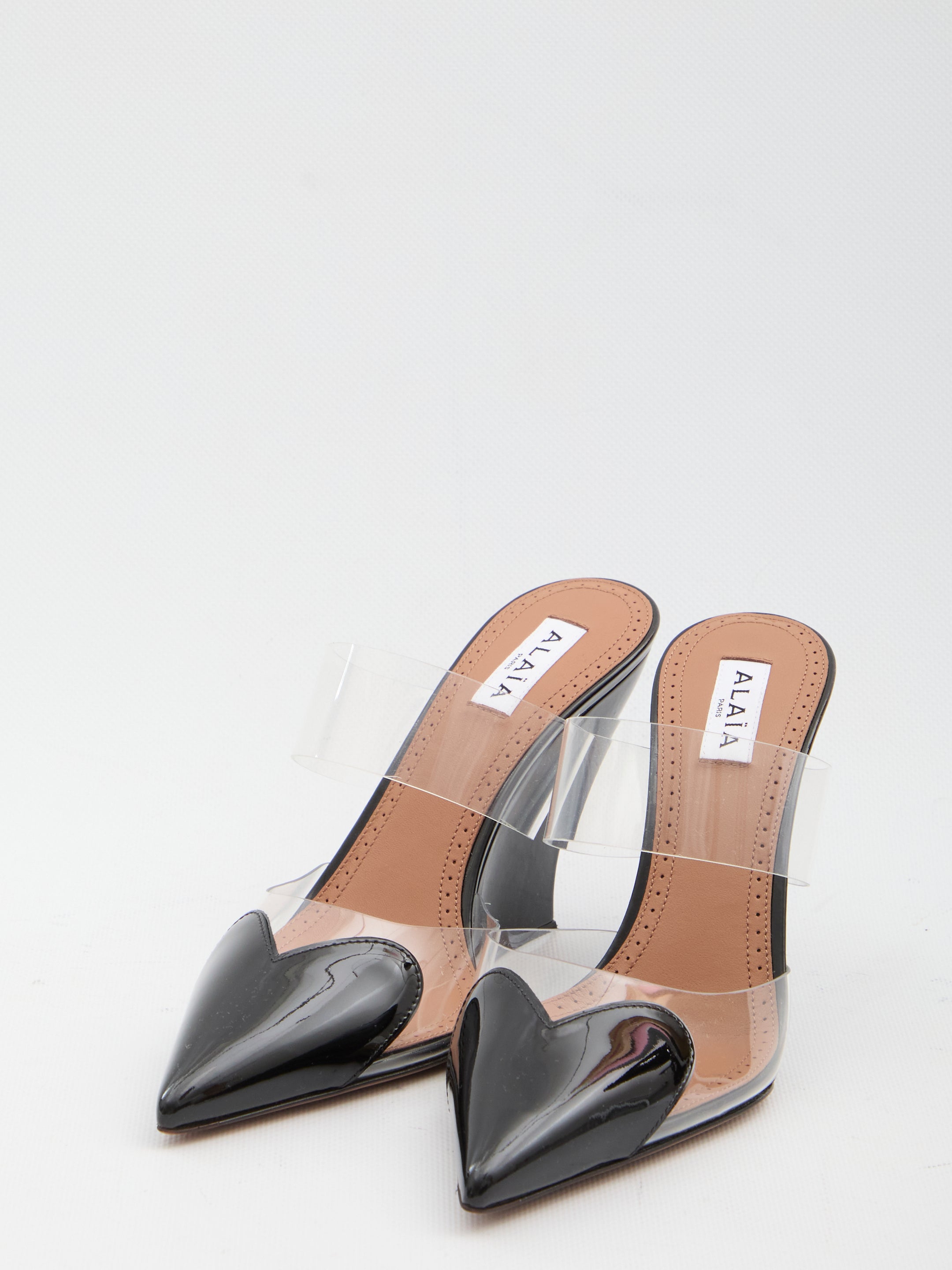 ALAIA 36 le coeur wedge mules
