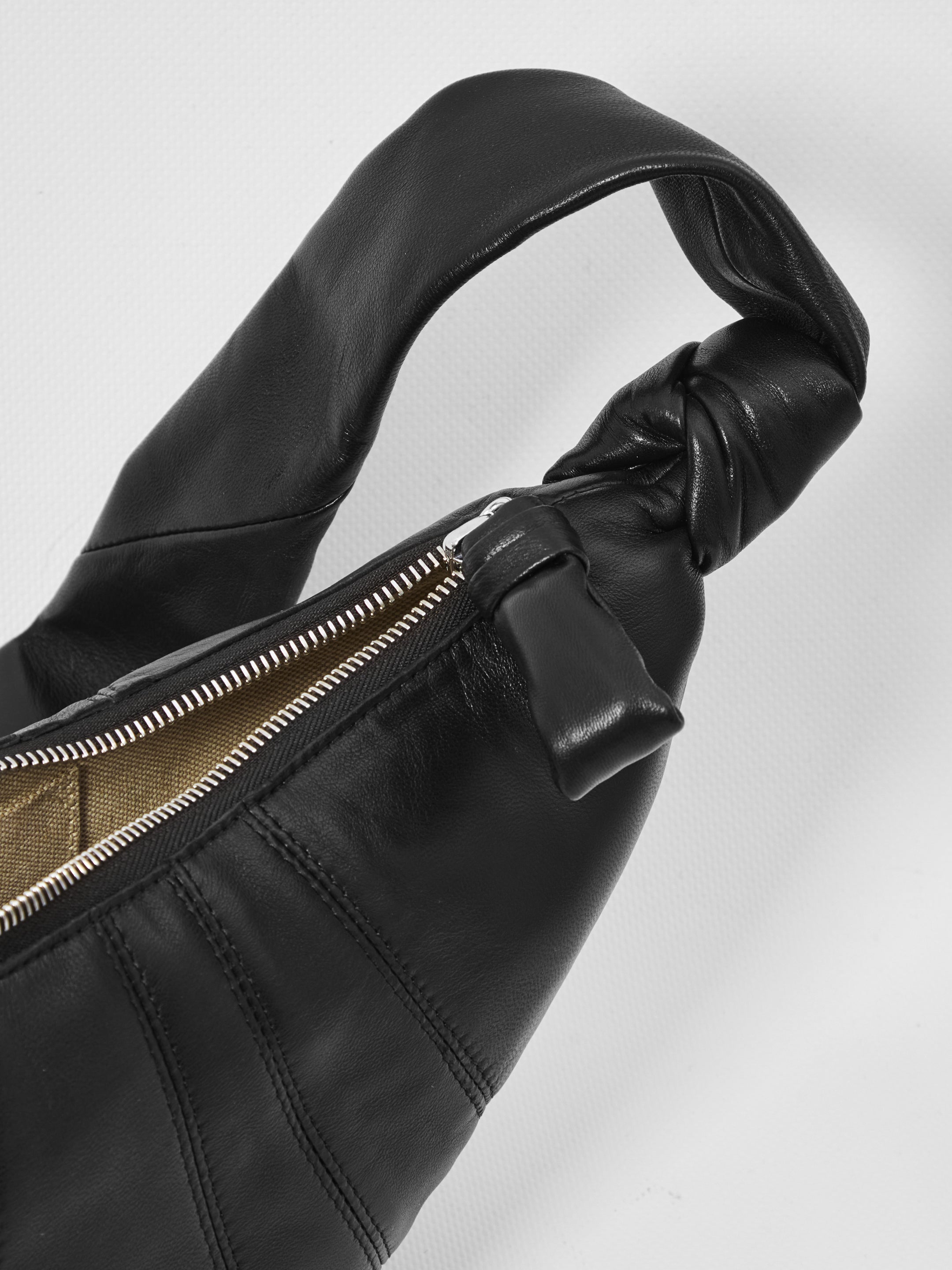 LEMAIRE OS croissant black bag medium