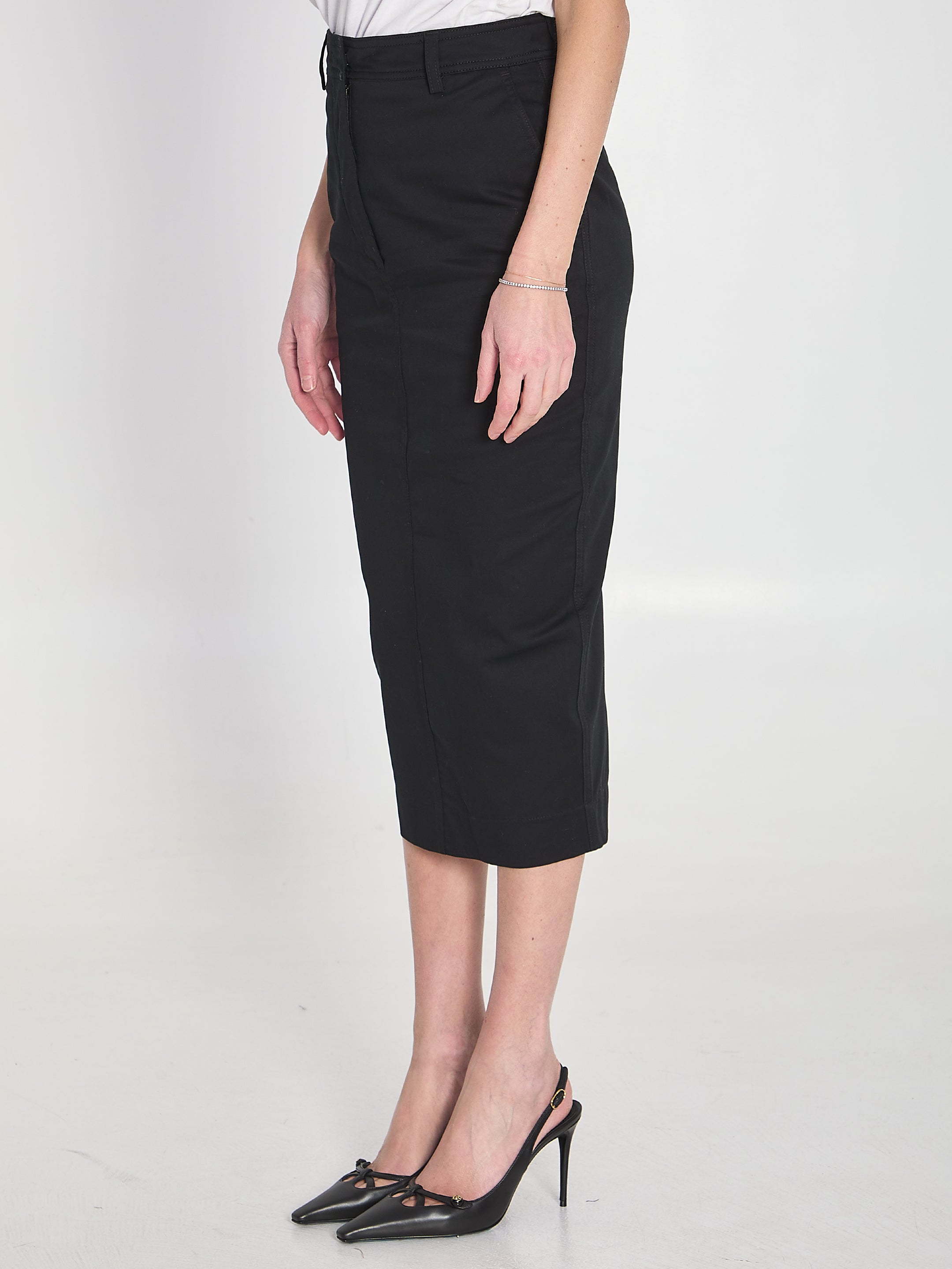 THE LATEST 40 cotton gabardine skirt