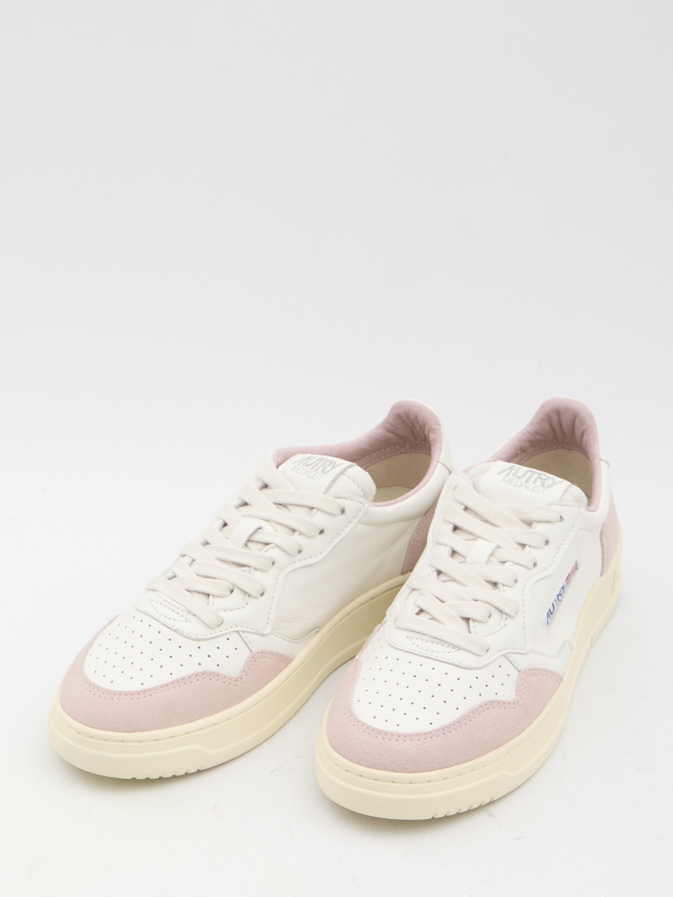 AUTRY 36 medalist low sneakers