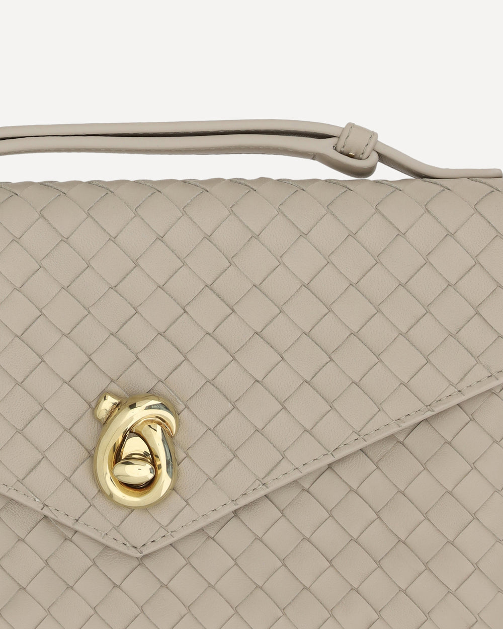 knot lock shoulder bag