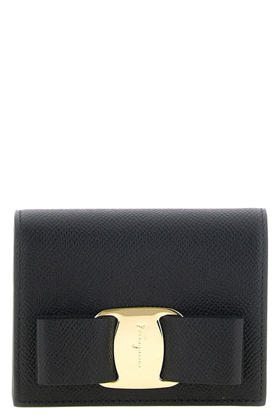 the ferragamo vara bow portfolio stands out for its compact construction in fi