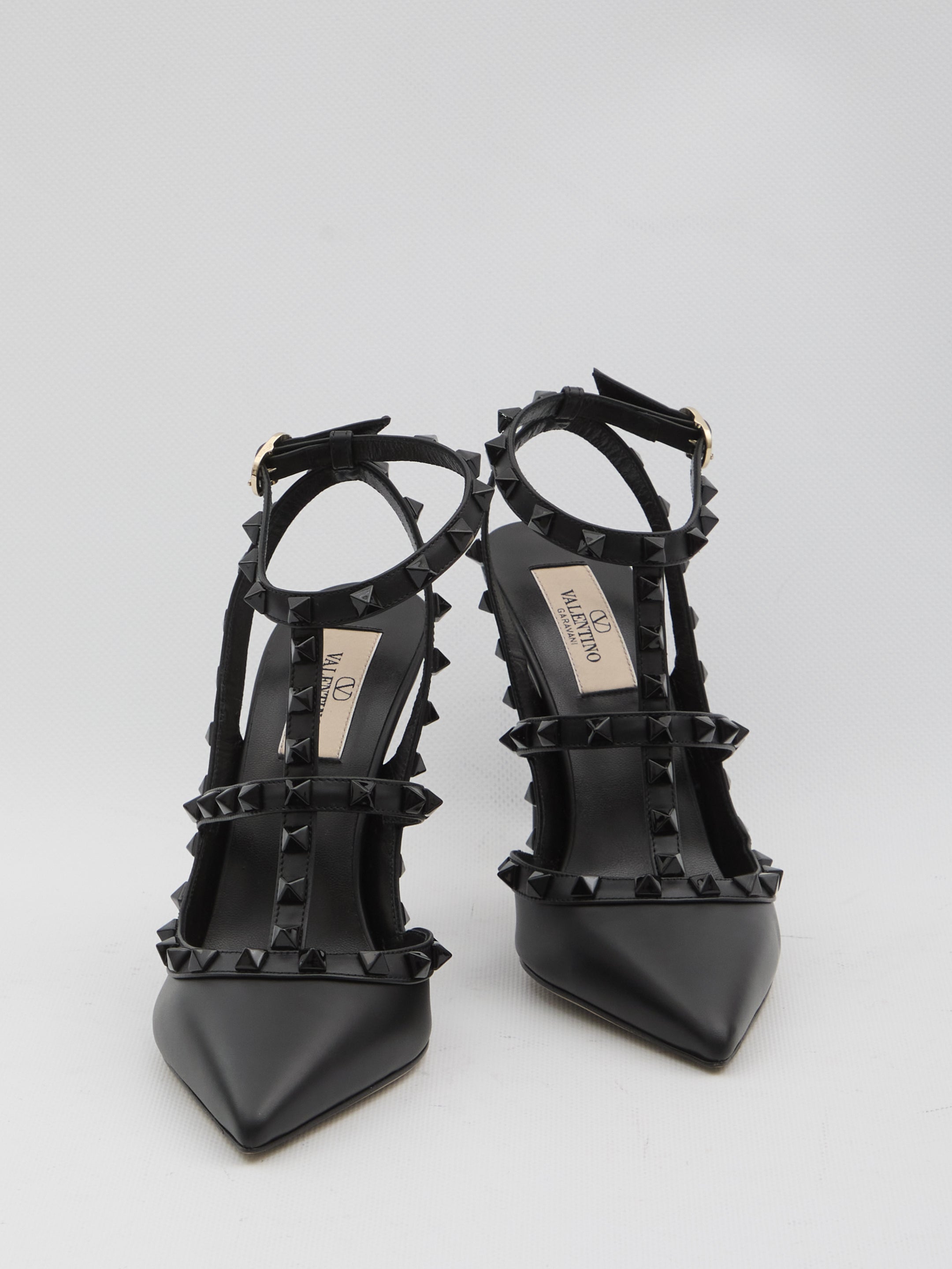 VALENTINO GARAVANI 36 rockstud pumps