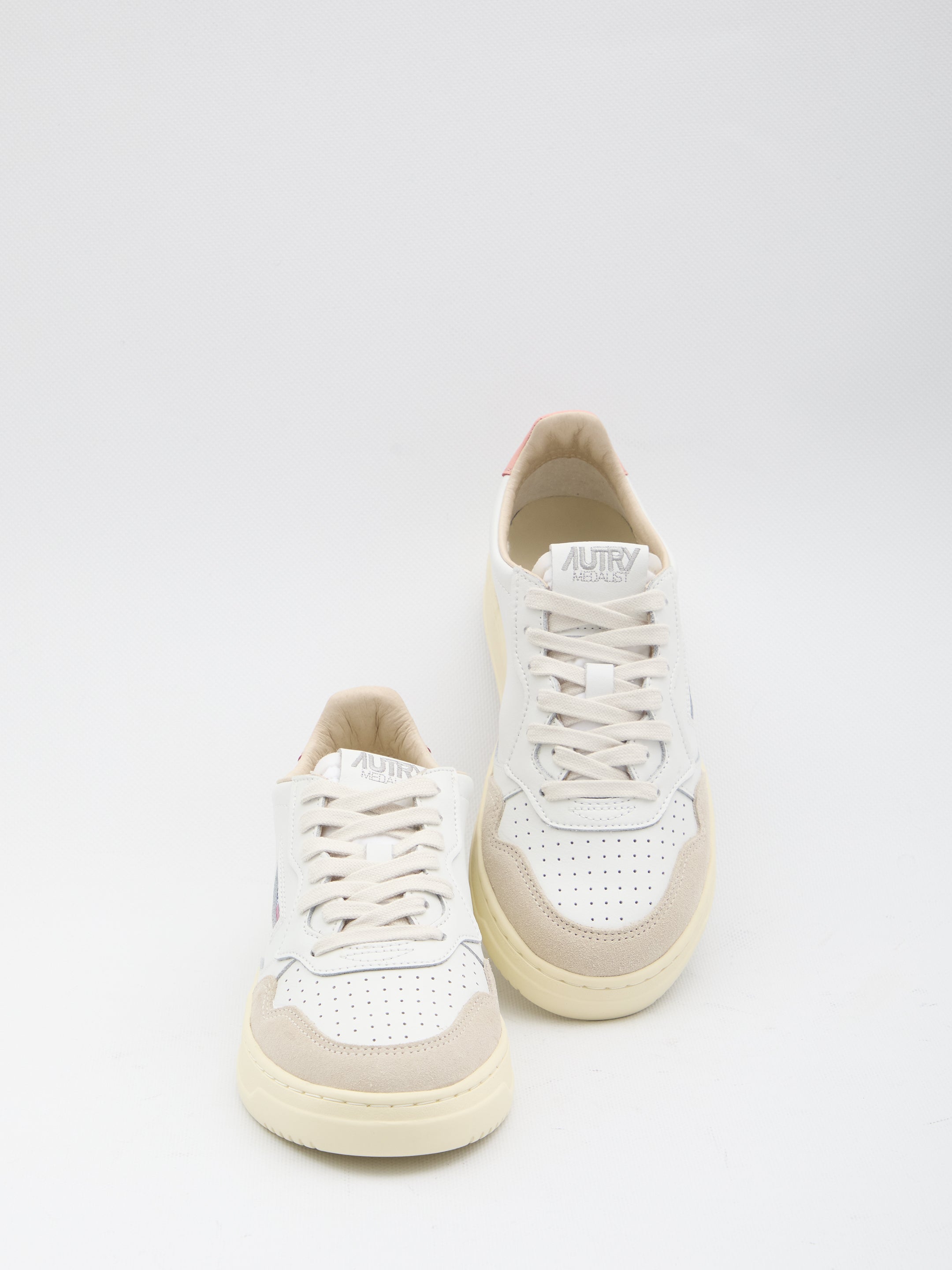AUTRY 36 medalist low sneakers