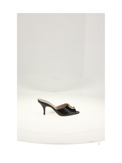 sandal shoes