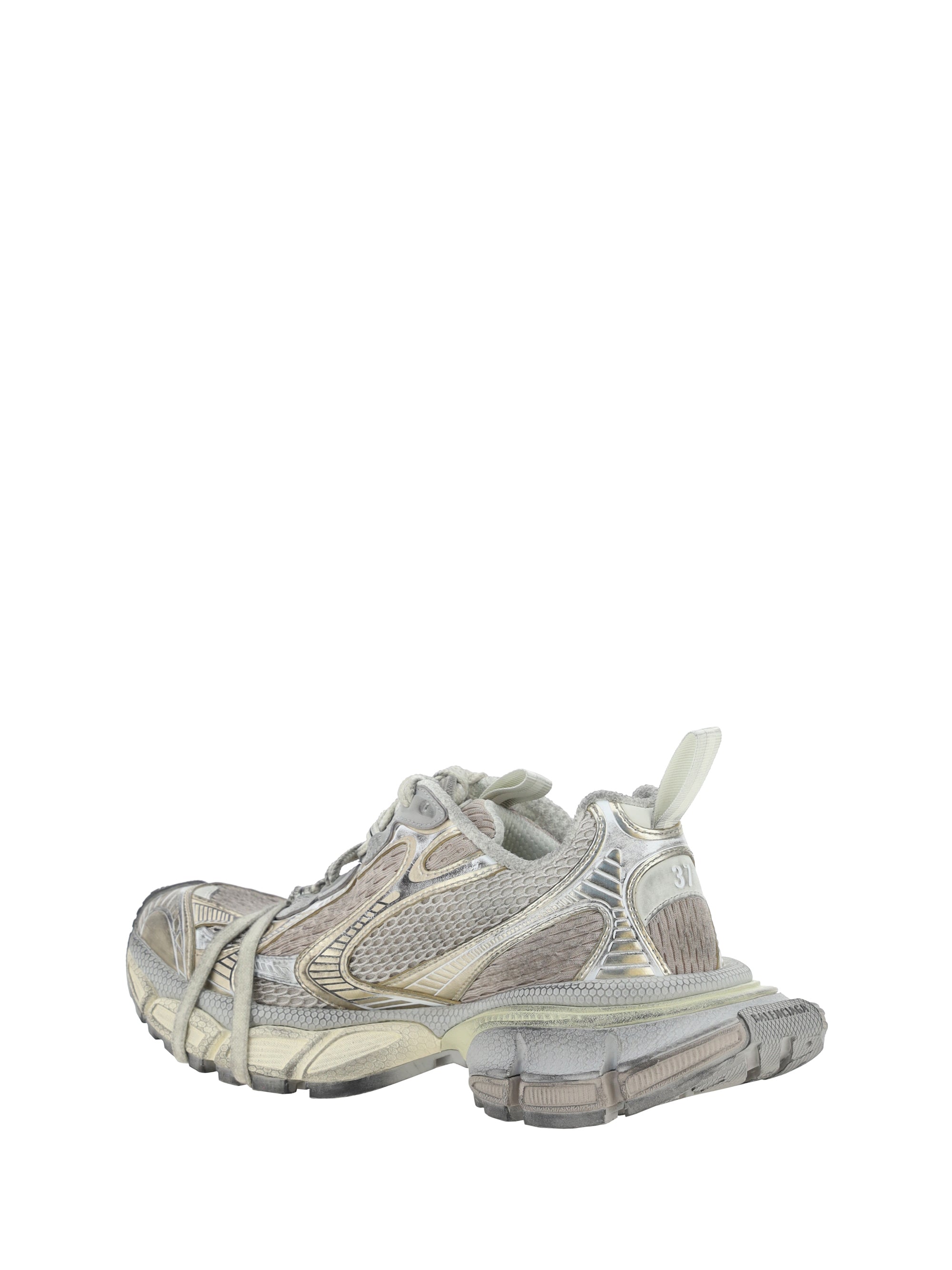 3xl sneakers