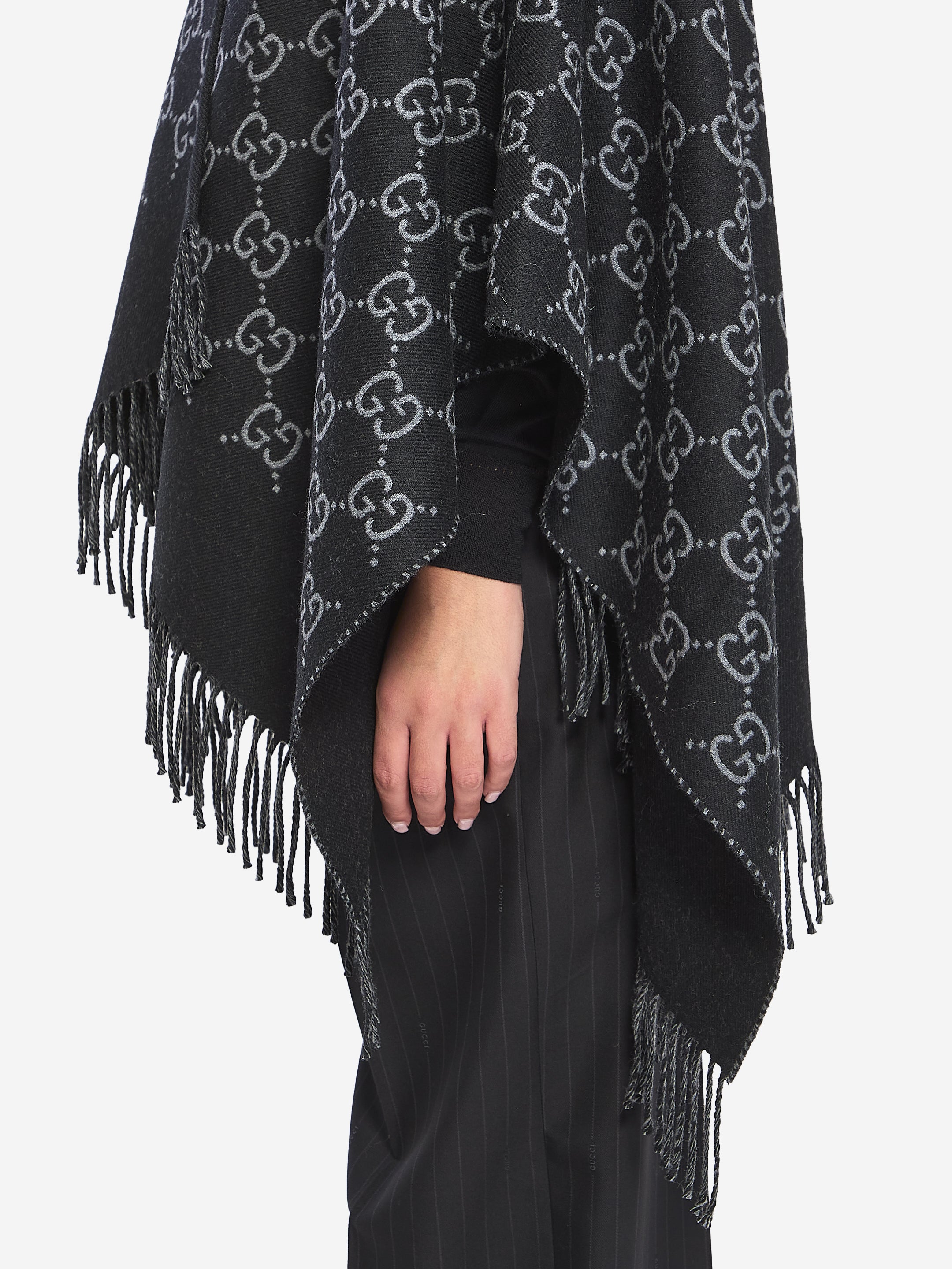 GUCCI OS gg wool jacquard cape