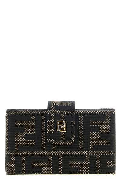 the fendi cardholder defines the daily organization through a compact and struct