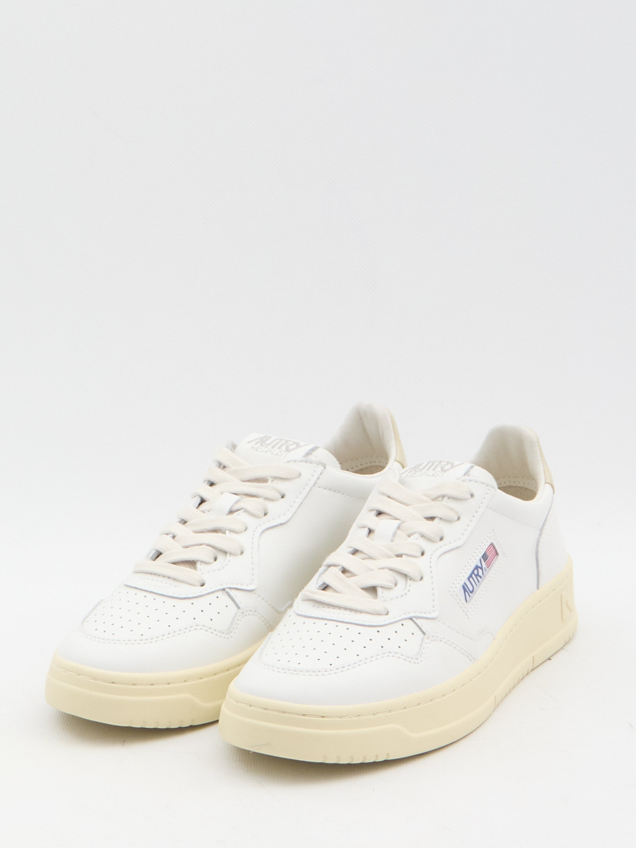 AUTRY 36 medalist low sneakers