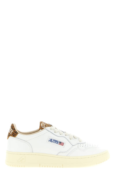 the autry medalist low sneakers feature an essential silhouette made of fine s