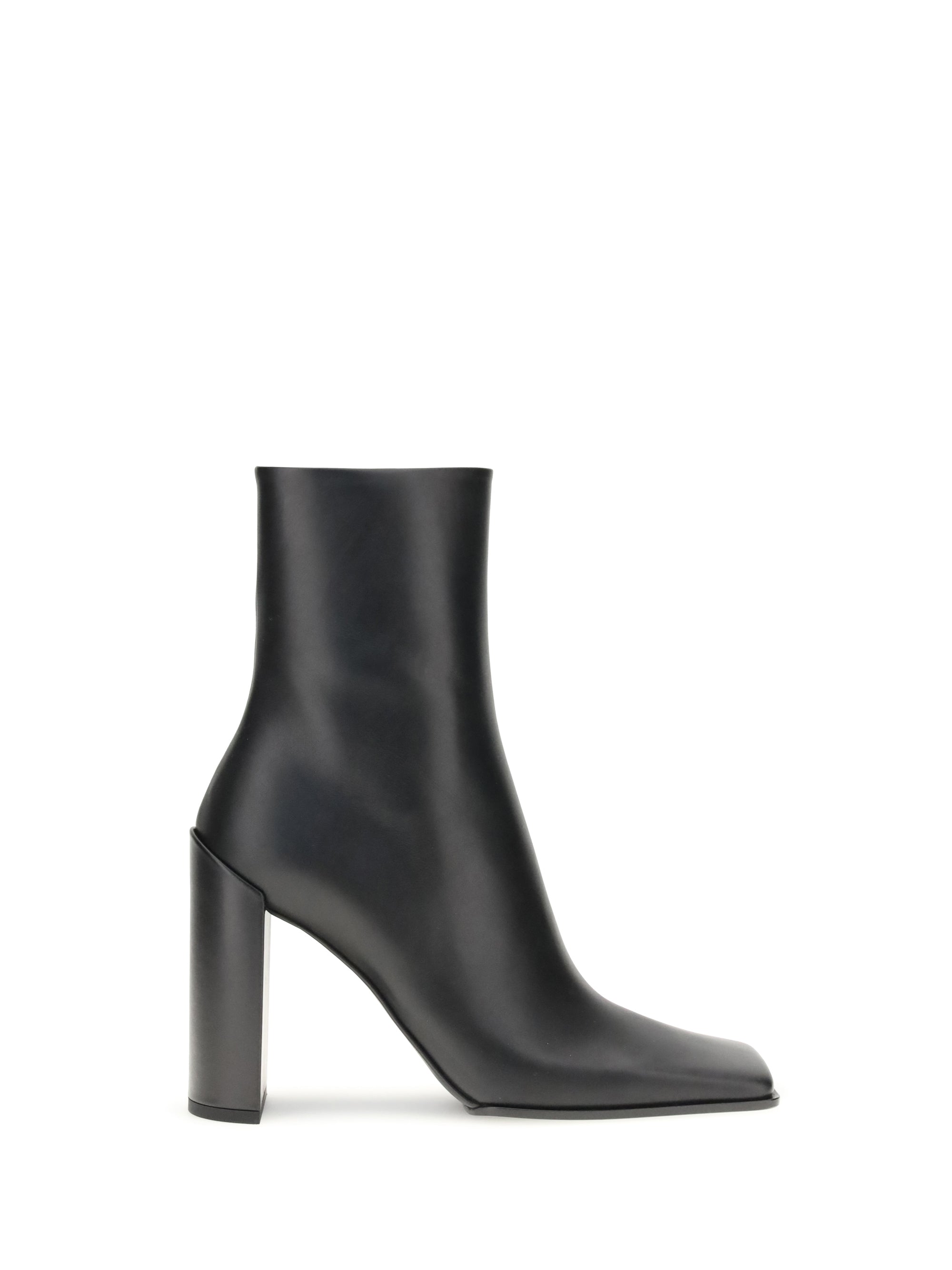 ALAIA 36 ankle boots 90