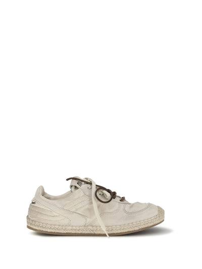 gymnasium sneakers in canvas