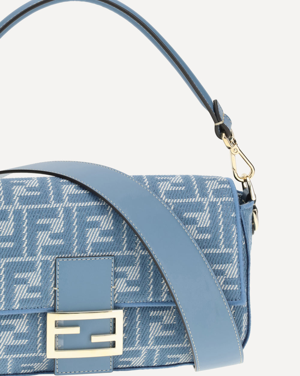 baguette shoulder bag