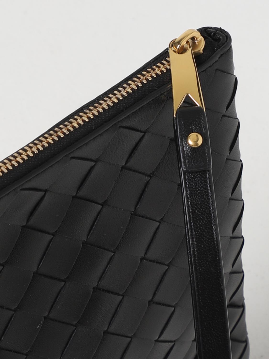 clutch in woven nappa