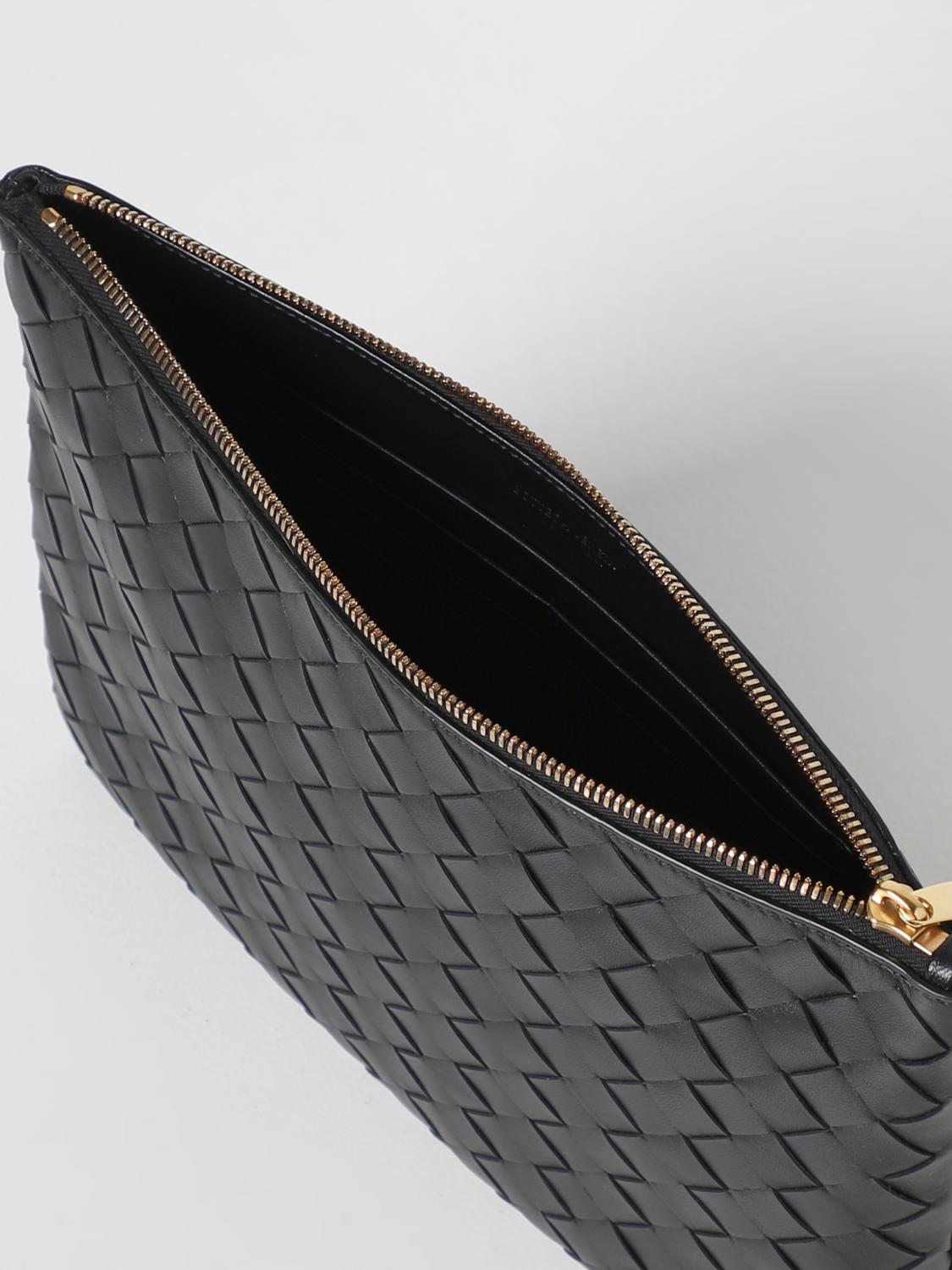clutch in woven nappa
