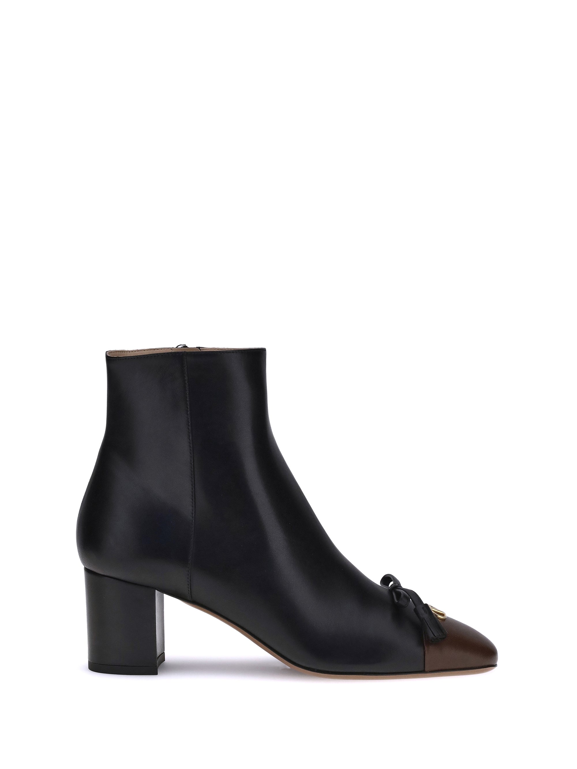 VALENTINO GARAVANI 37 valet du roi bootie