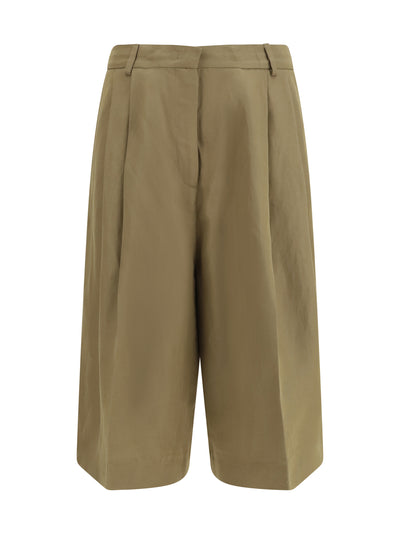 pleated pants