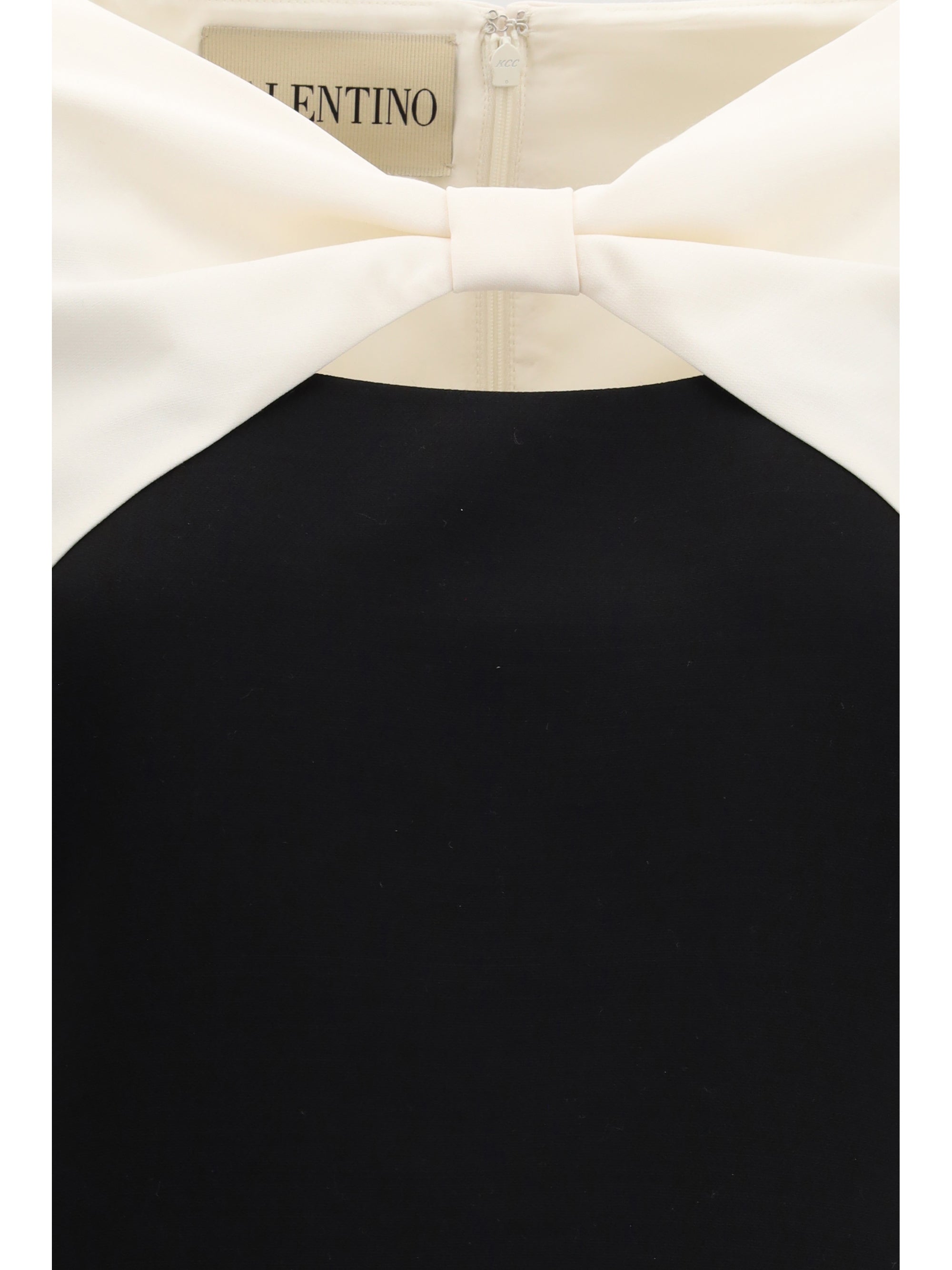 VALENTINO 42 short crepe couture dress