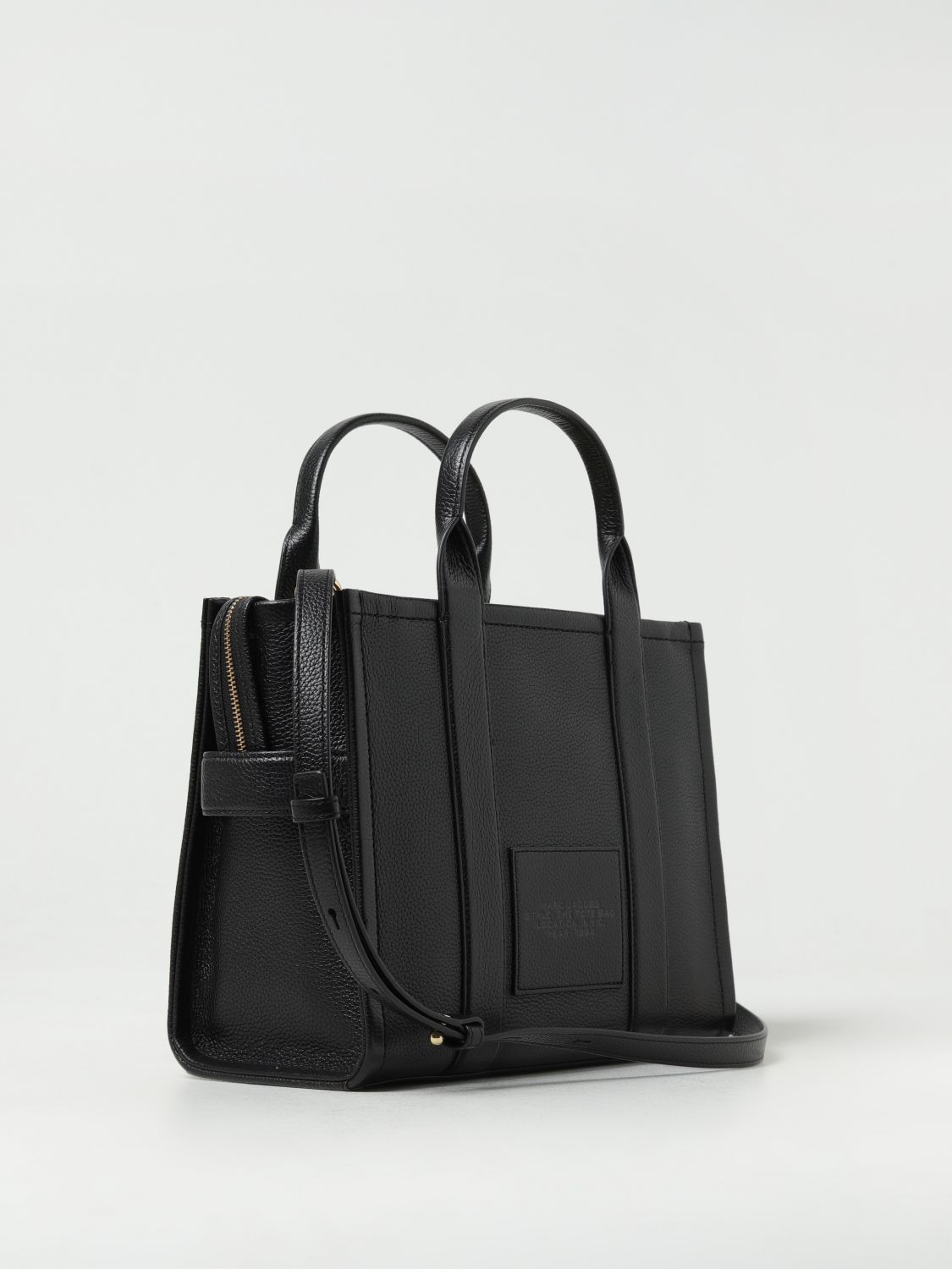 the medium tote bag in grained leather