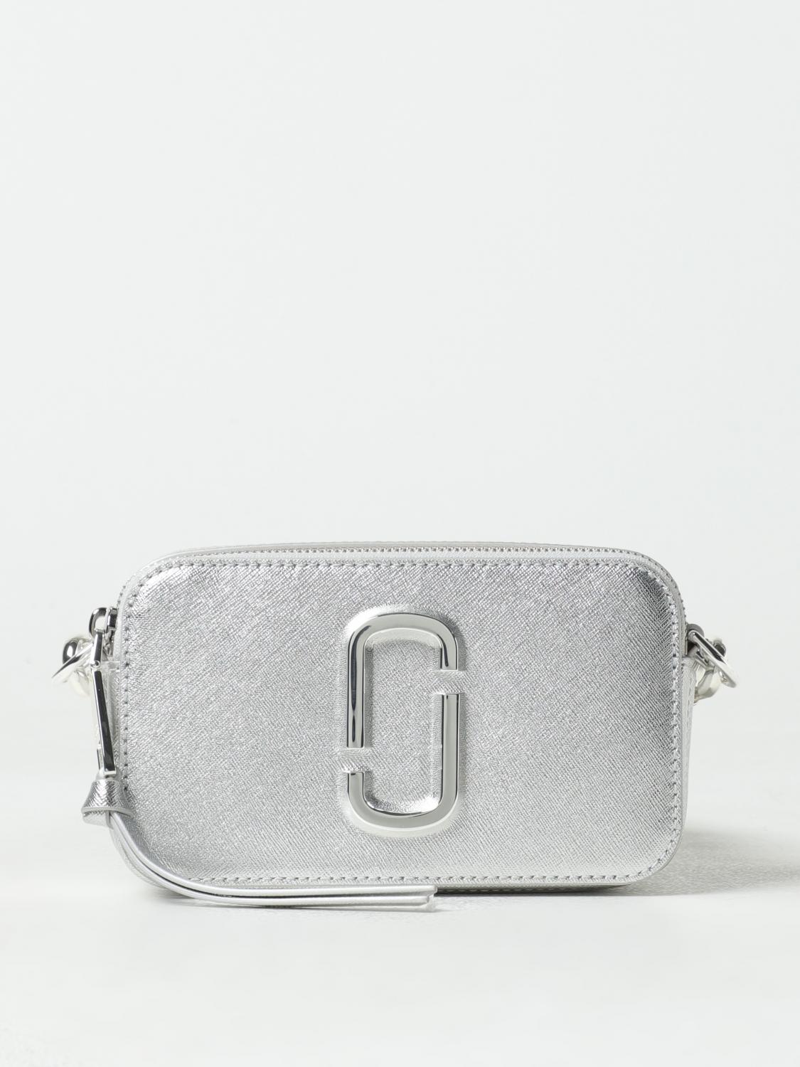 marc-jacobs-the-snapshot-bag-in-laminated-saffiano-leather-2f3hcr056h01-silver-coloured