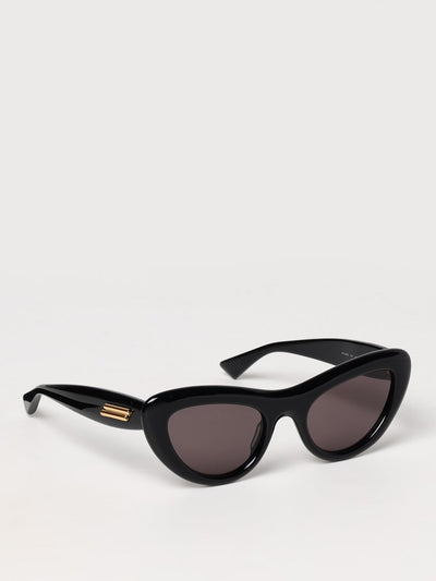 woman's sunglasses