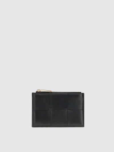 woman's wallet