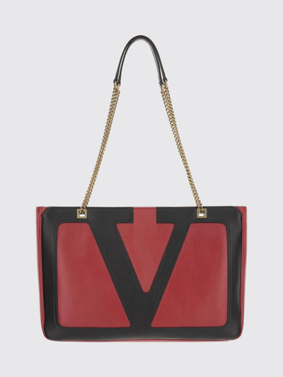 woman's shoulder bag