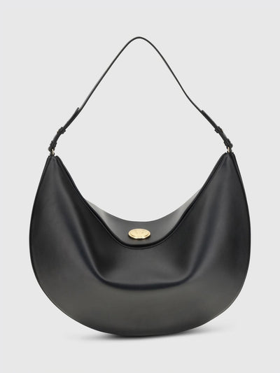 woman's shoulder bag