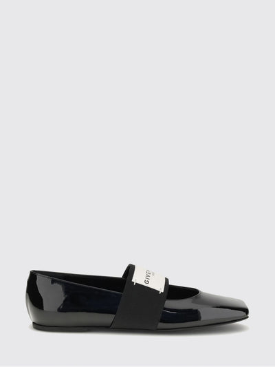 woman's ballet flat