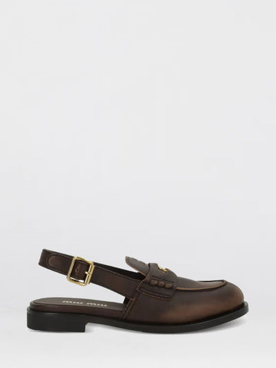 woman's flat shoes