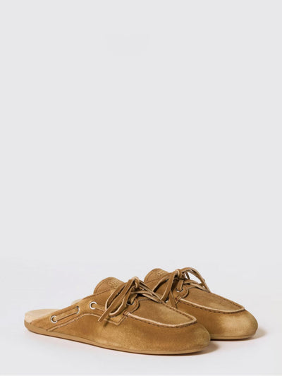 woman's flat shoes